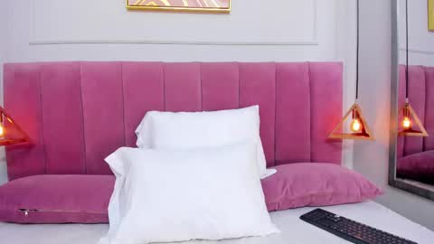 Venus online show from October 10, 2025, 12:04 pm