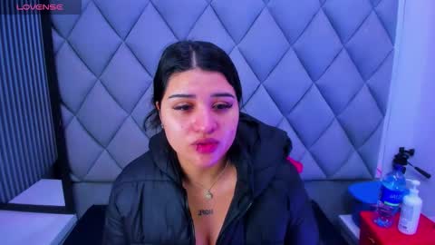 Venusowen  online show from January 13, 2026, 1:05 pm