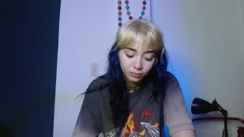 Snapshot of venuss6666 chatting on February 7, 2025, 4:16 am Venus online show from February 7, 2025, 4:16 am