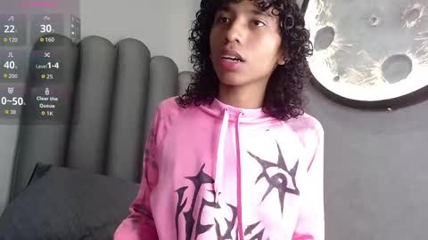 venuss_03 online show from October 18, 2025, 3:42 am