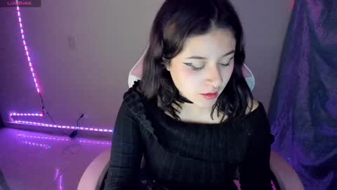 Snapshot of venussx_x chatting on December 11, 2024, 12:44 am Venus MY BDAY 29 SEPT online show from December 11, 2024, 12:44 am