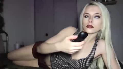 venustheflytrap online show from March 23, 2026, 1:09 am