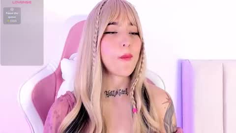 Shelly online show from October 17, 2025, 12:08 pm