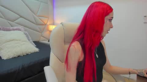 venusxneo online show from September 17, 2025, 7:59 pm