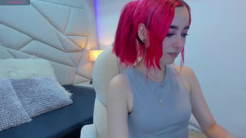 venusxneo online show from September 24, 2025, 8:01 pm