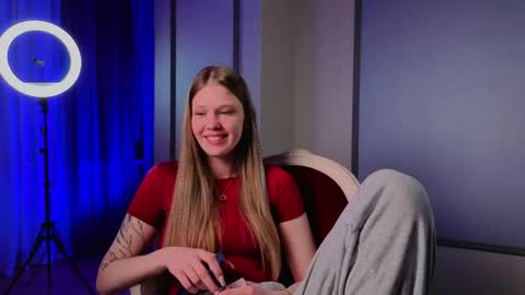 Diana online show from April 18, 2026, 7:07 pm