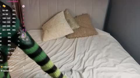 Erica online show from November 2, 2025, 8:11 pm