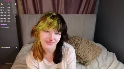 Erica online show from November 6, 2025, 8:21 pm