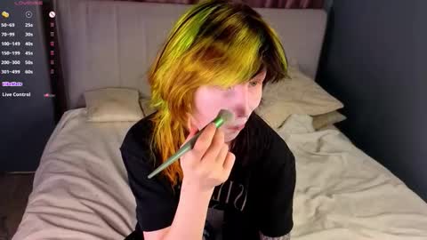 Erica online show from November 20, 2025, 8:08 pm