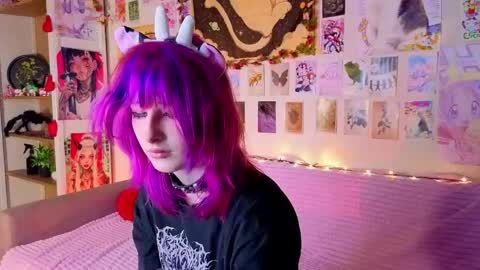 Snapshot of veolatownson chatting on May 5, 2026, 8:06 pm Erica online show from May 5, 2026, 8:06 pm
