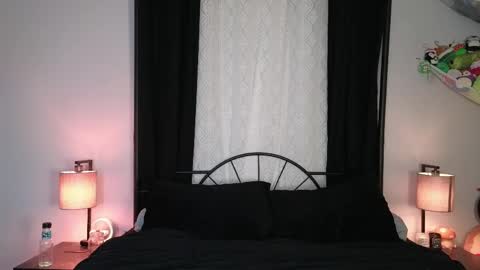 Vera Velvet online show from April 15, 2026, 10:32 pm