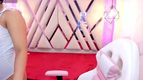 Domelipa  online show from December 1, 2024, 10:43 pm