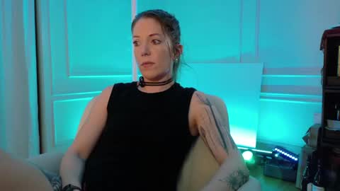 Vera Victors online show from April 12, 2026, 3:11 am