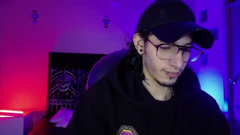 vergil_noir online show from June 18, 2026, 3:51 am