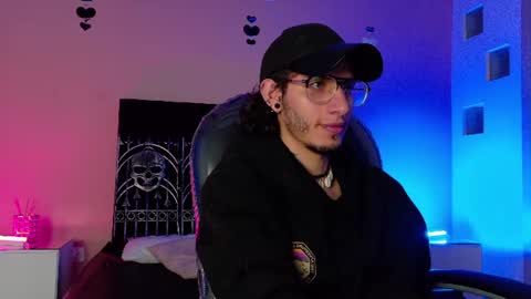 vergil_noir online show from June 30, 2026, 4:02 am