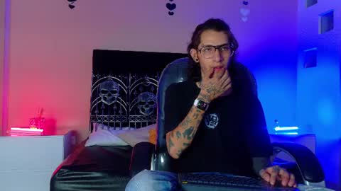 vergil_noir online show from July 11, 2026, 4:15 am