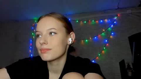 Snapshot of verlinehartwell chatting on January 14, 2026, 7:36 am Michelle online show from January 14, 2026, 7:36 am