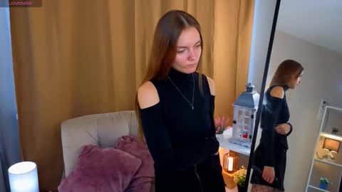 Olivia online show from September 17, 2025, 1:51 am