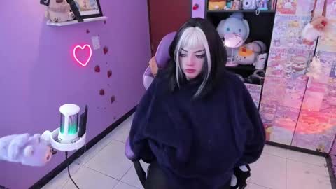     online show from October 17, 2025, 12:14 am