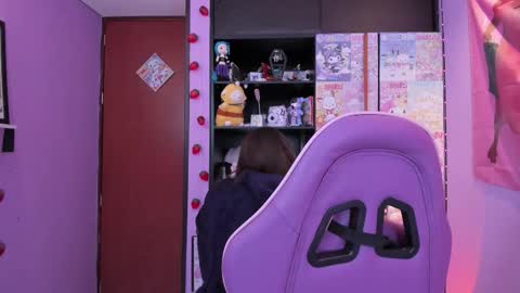     online show from February 12, 2026, 11:33 pm