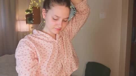 Veronica online show from October 9, 2025, 6:33 am