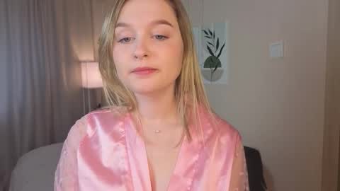 Veronica online show from October 18, 2025, 6:26 am