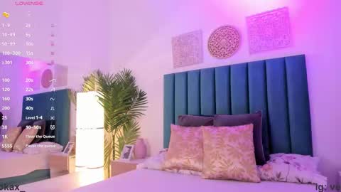 Snapshot of verokax chatting on October 15, 2025, 11:54 am Vero online show from October 15, 2025, 11:54 am