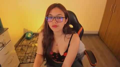 Verolake online show from October 28, 2025, 9:50 pm