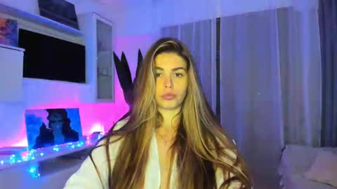 Lolitalolz online show from January 13, 2025, 11:27 pm