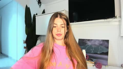 Lolitalolz online show from November 19, 2025, 7:03 pm