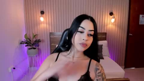 VERONICA online show from January 4, 2025, 7:34 pm