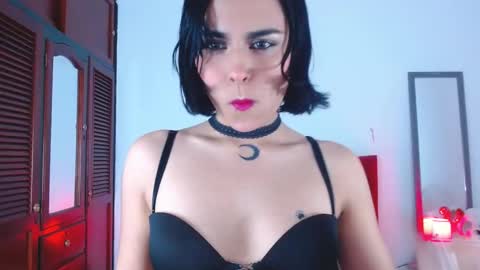 veronica_luar online show from November 12, 2025, 4:35 am