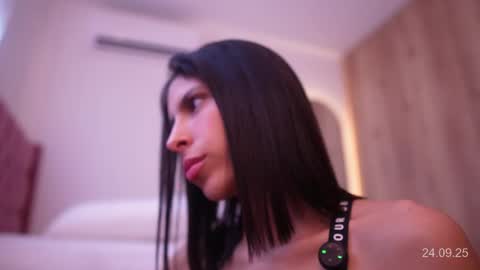 Veronica online show from September 24, 2025, 12:30 pm