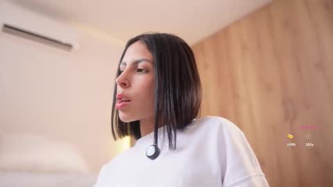 Veronica online show from December 20, 2025, 2:46 pm