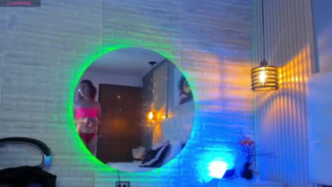 Vero online show from December 17, 2024, 8:43 pm