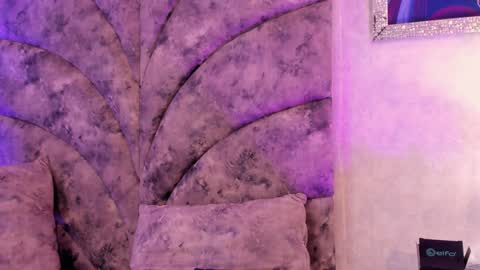 Veronica Olson online show from January 31, 2025, 3:00 pm