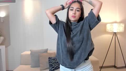 Vero  online show from November 10, 2025, 10:25 am