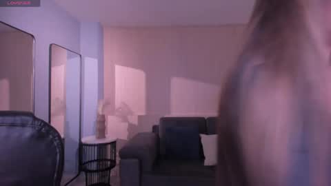 Snapshot of veronicablue1 chatting on May 15, 2026, 9:38 am Vero online show from May 15, 2026, 9:38 am