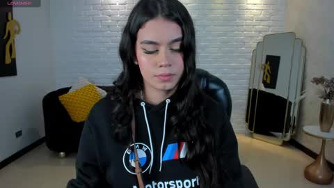 Vero online show from February 11, 2025, 3:18 am