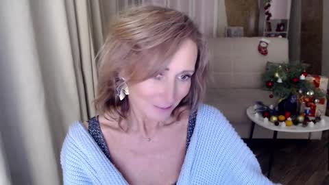 Helen online show from December 24, 2024, 11:49 am