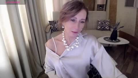 Helen online show from January 25, 2025, 8:42 am