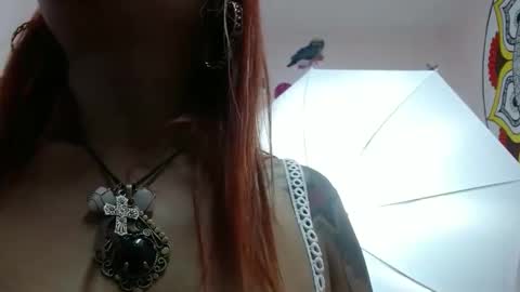 veronicaqueen2 online show from September 17, 2025, 8:54 pm