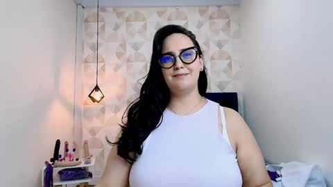 veroniicabbw online show from February 4, 2025, 3:15 pm