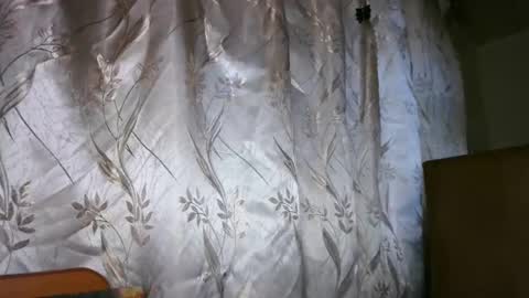 veronika_xi online show from September 25, 2025, 7:56 am