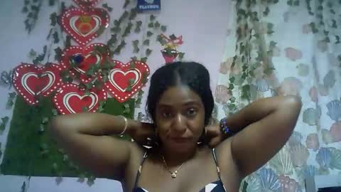 verronique1511 online show from November 9, 2025, 2:32 am