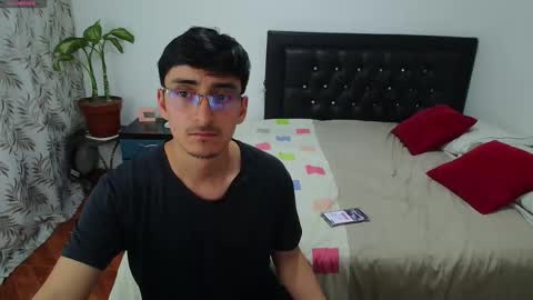 versatileguuy online show from September 21, 2025, 2:46 am