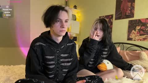 veryraretwins online show from March 12, 2025, 9:35 pm