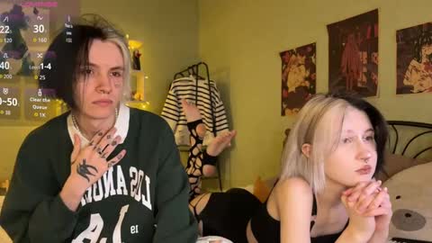 veryraretwins online show from October 3, 2025, 11:13 pm