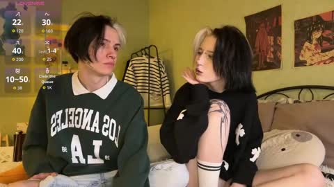 veryraretwins online show from October 12, 2025, 11:15 pm