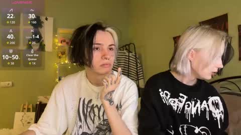 veryraretwins online show from October 16, 2025, 9:49 pm